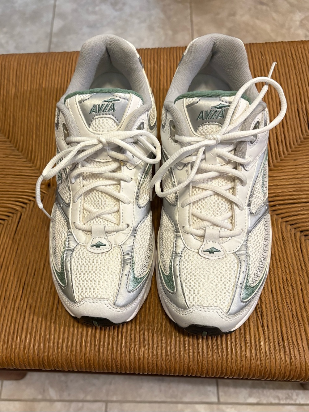 EUC Avia Cantilever A5020 Women’s Running and Fitness Sneaker Size 8.5.